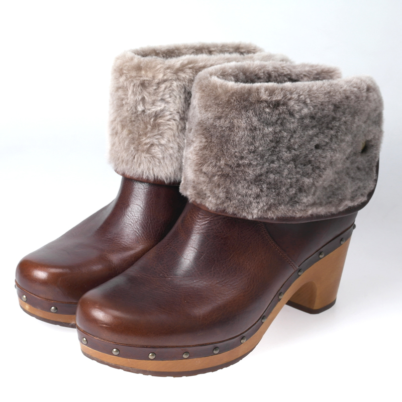 어그(UGG) 여성용 부츠